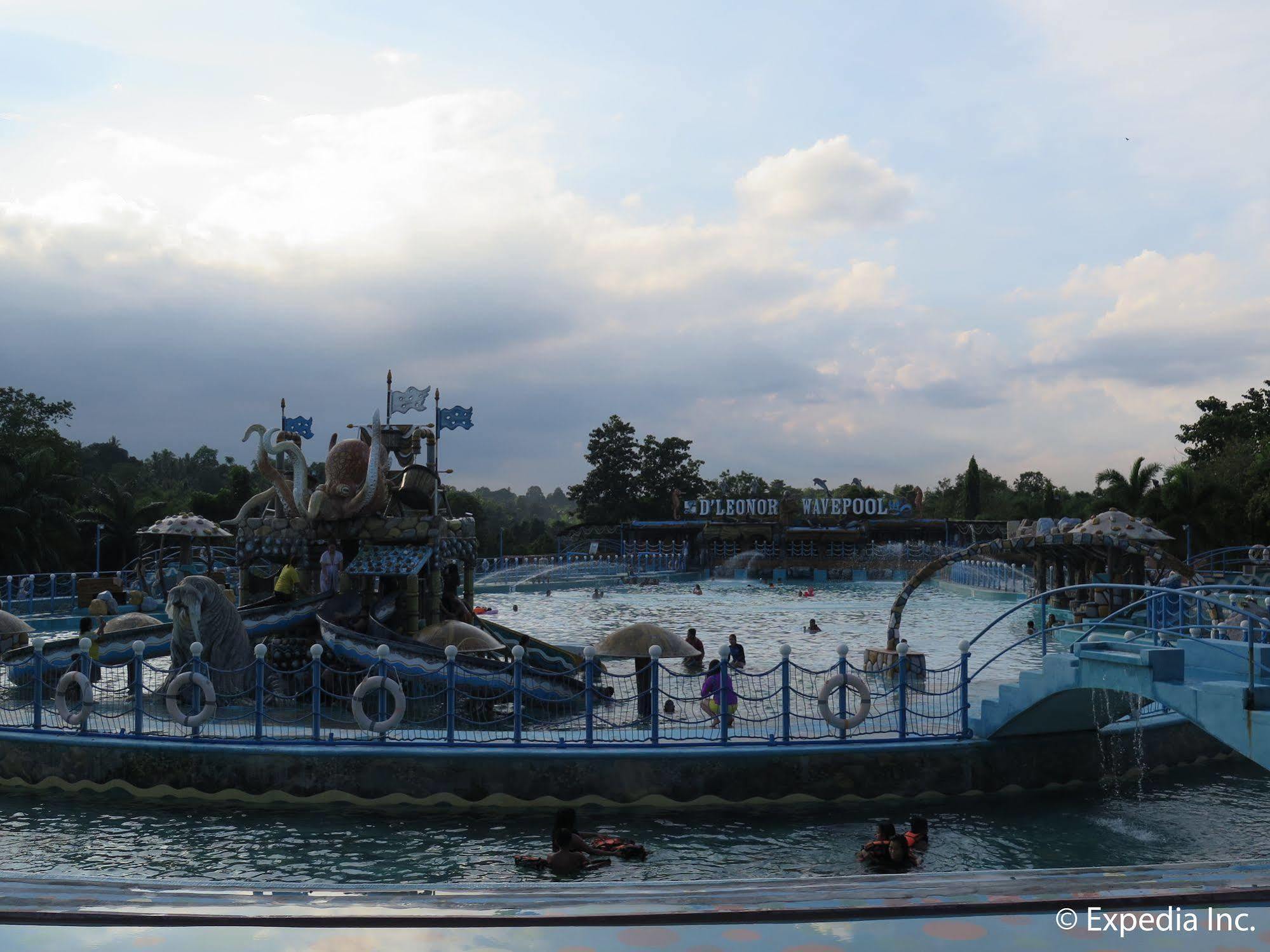 D'Leonor Inland Resort & Adventure Park Davao Stadt Exterior foto